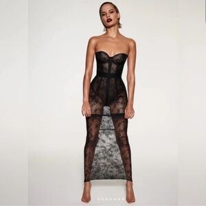 SKIMS *NWT ULTRA FINE LACE STRAPLESS CORSET LONG DRESS | COLOR: ONYX